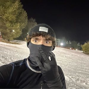 Meet your Posher, Collin